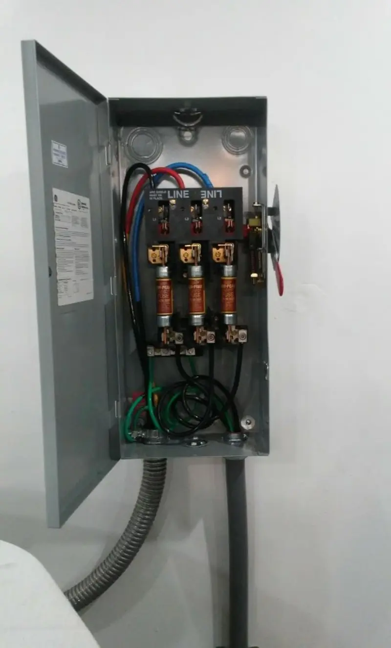 Three-phase disconnect switch installed for Smoke Detector Installation in Bellmawr